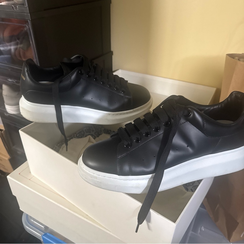 Black Leather Men's Sneakers Alexander McQueen Size 10 U.S